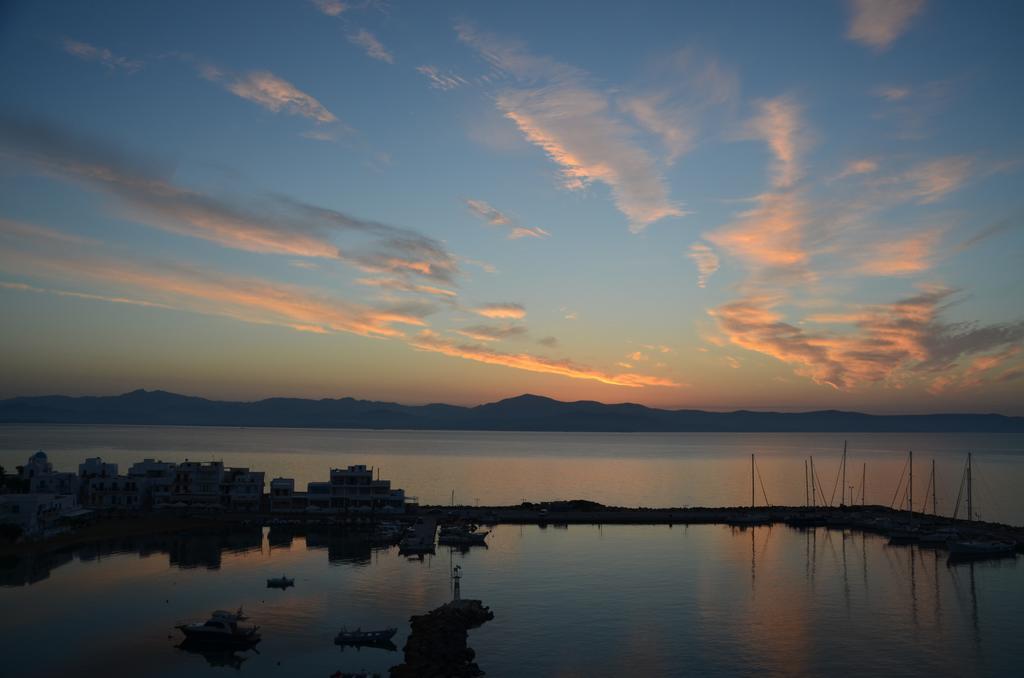 Aiolos Home With Private Veranda And Amazing Sea Views, Paros Piso Livadi Eksteriør bilde